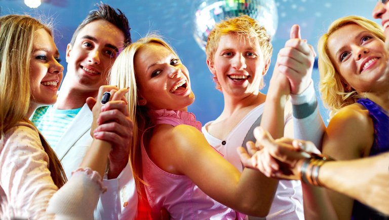 Bild zu Back to School Party - Tanzparty für Jugendliche